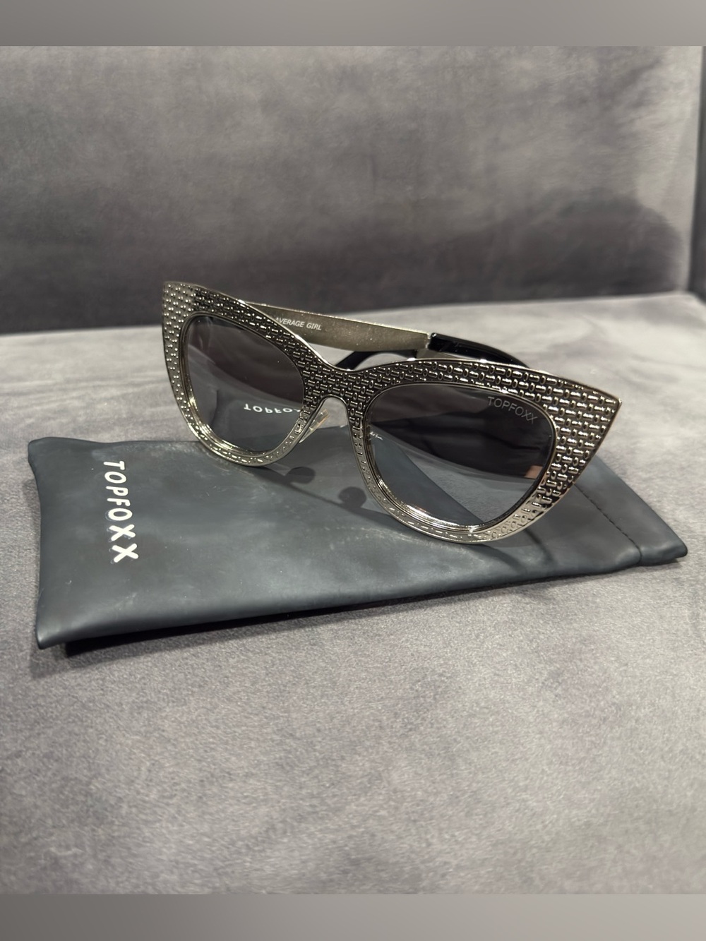 Topfoxx Selena Black Rhinestone Cat-Eye Sunglasses